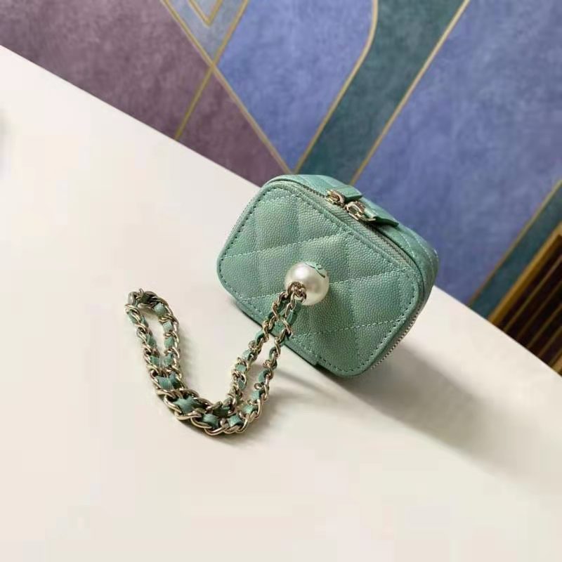 Chanel Small Vanity with Chain Grained Calfskin & Gold-Tone Metal Green High