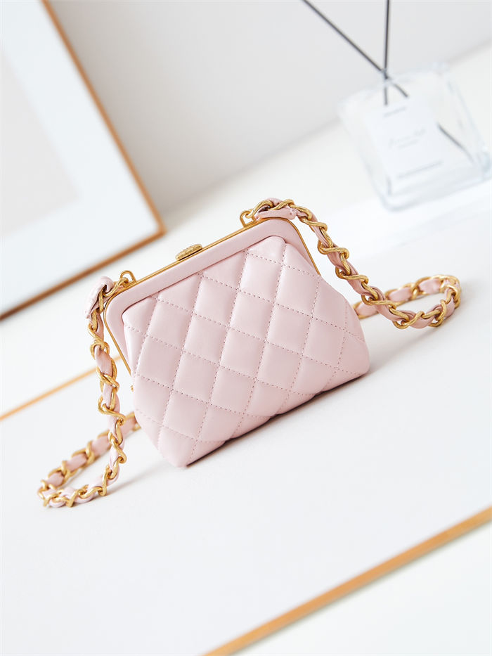 Chanel CLUTCH WITH CHAIN AP4028 Lambskin & Gold-Tone Metal Pink A