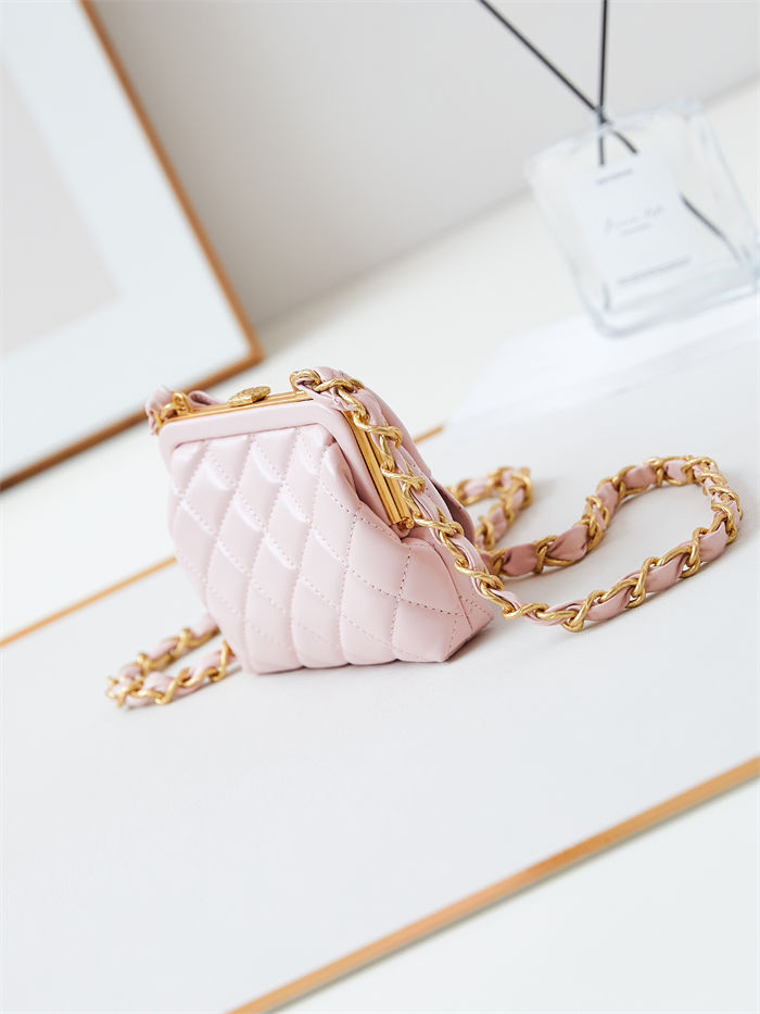 Chanel CLUTCH WITH CHAIN AP4028 Lambskin & Gold-Tone Metal Pink A