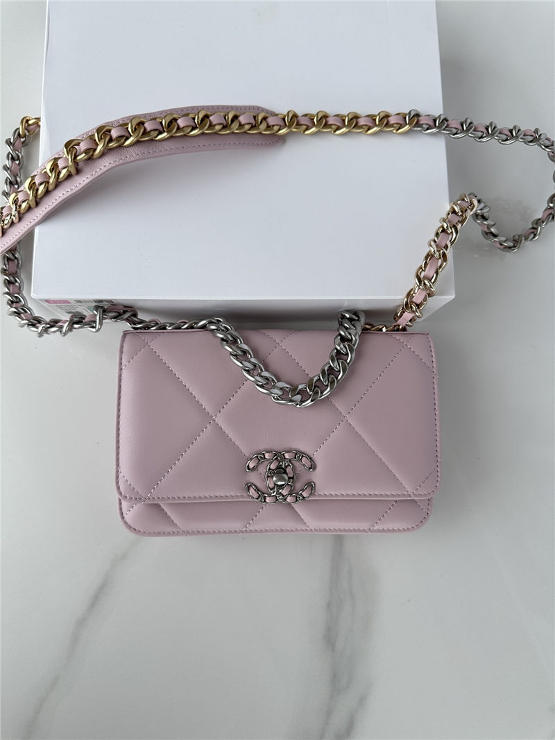 Chanel 19 WALLET ON CHAIN-A Shiny Lambskin, Gold/Silver-Tone & Ruthenium-Finish Metal Pink A