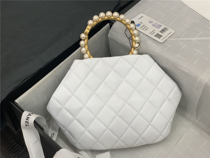 Chanel CLUTCH Lambskin Imitation Pearls & Gold-Tone Metal AS2609 White High