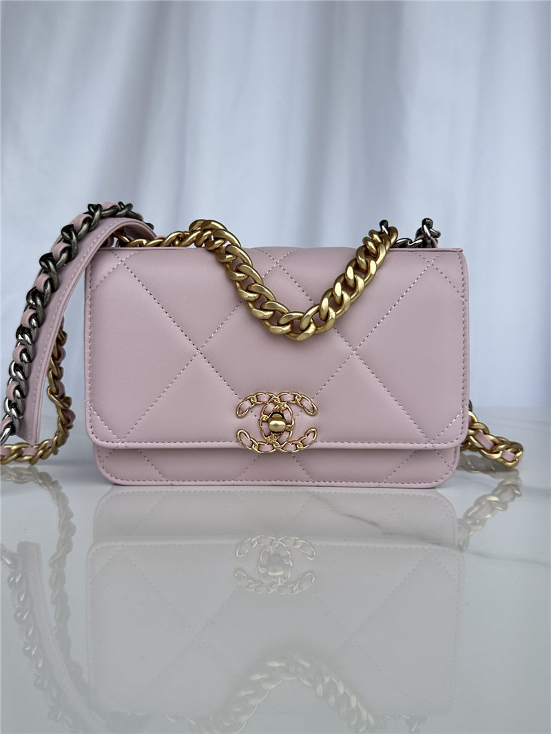 Chanel 19 WALLET ON CHAIN-A Shiny Lambskin, Gold/Silver-Tone & Ruthenium-Finish Metal Pink A