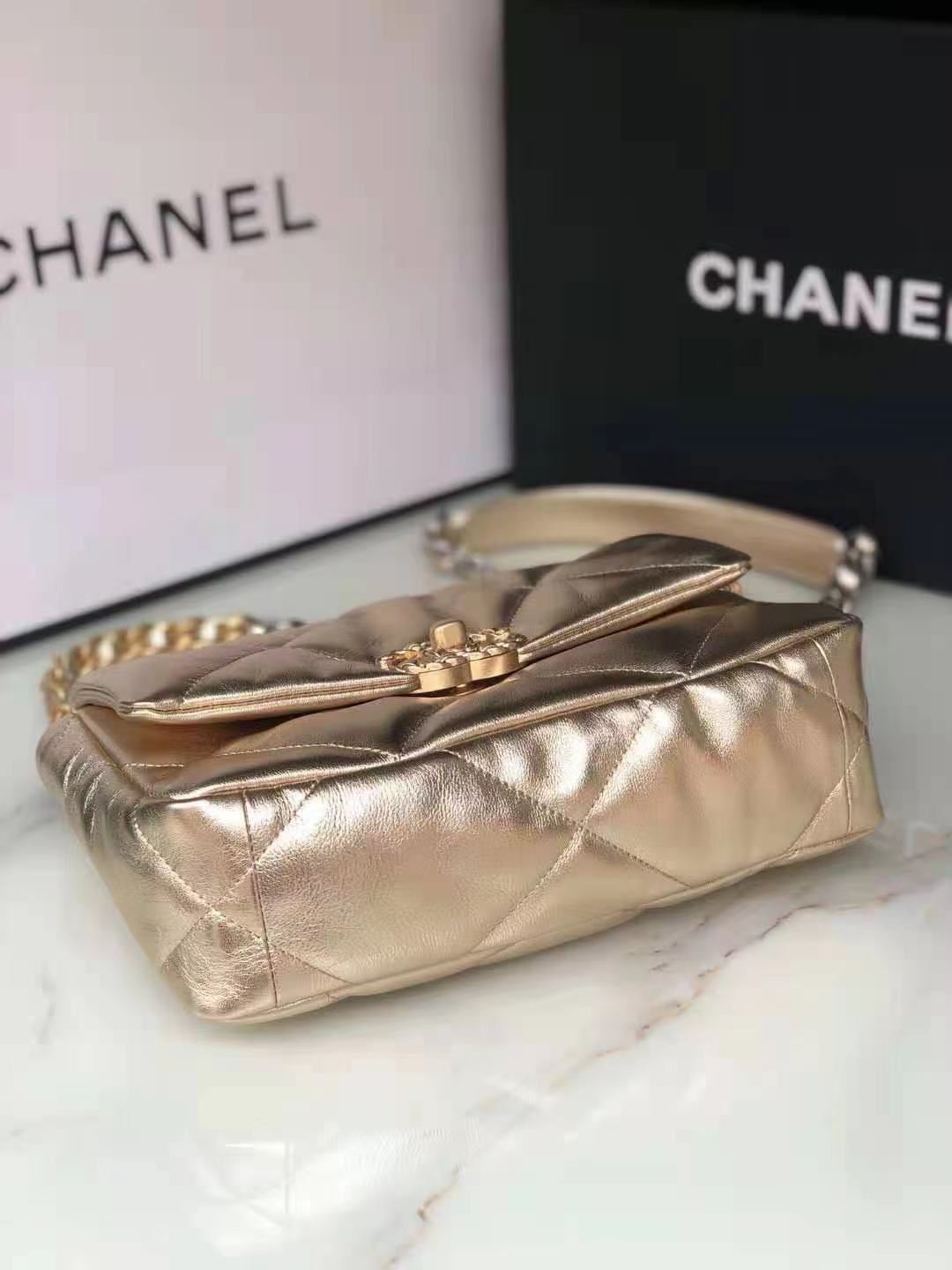 Chanel 19 Flap Bag Goatskin/Lambskin Champagne High