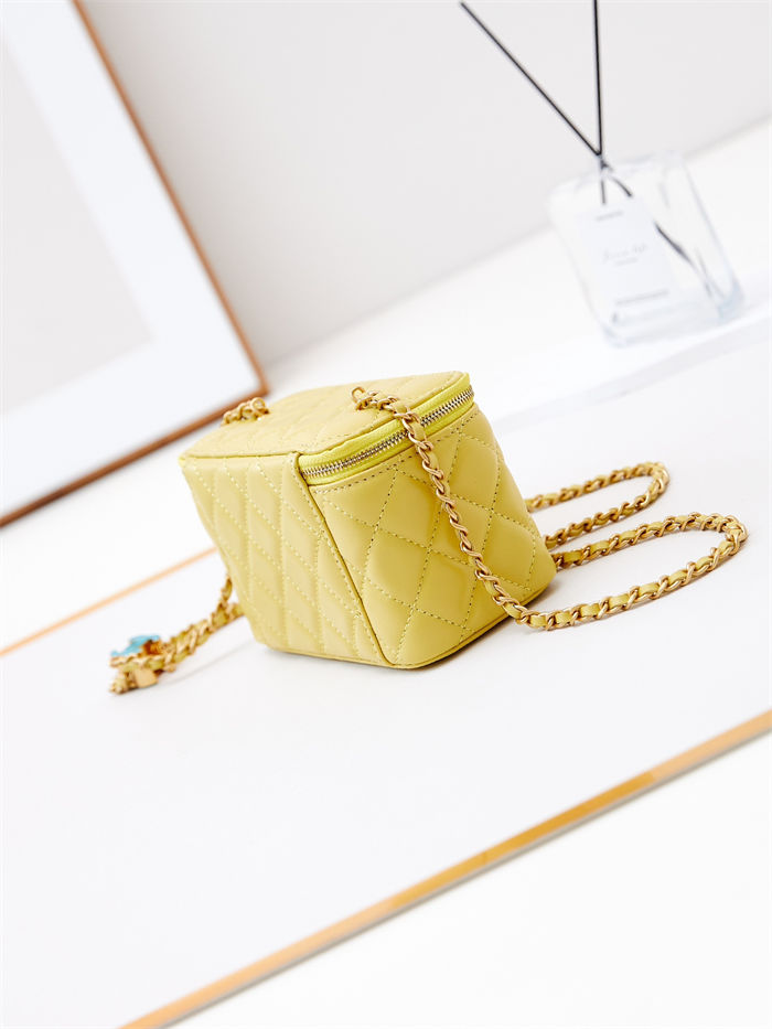 Chanel Vanity with Chain AP3940 Lambskin Yellow High