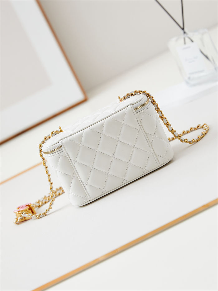 Chanel Vanity with Chain AP3940 Lambskin White High