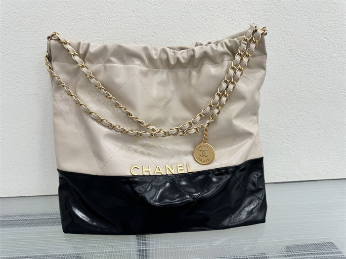 Chanel 22 MEDIUM HANDBAG Patchwork Shiny Calfskin & Gold-Tone Metal AS3261 High