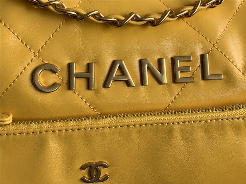 Chanel 22 LARGE HANDBAG Shiny Calfskin & Gold-Tone Metal AS3262 Yellow High