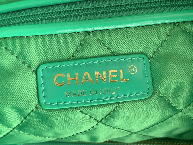 Chanel 22 LARGE HANDBAG Shiny Calfskin & Gold-Tone Metal AS3262 Green High