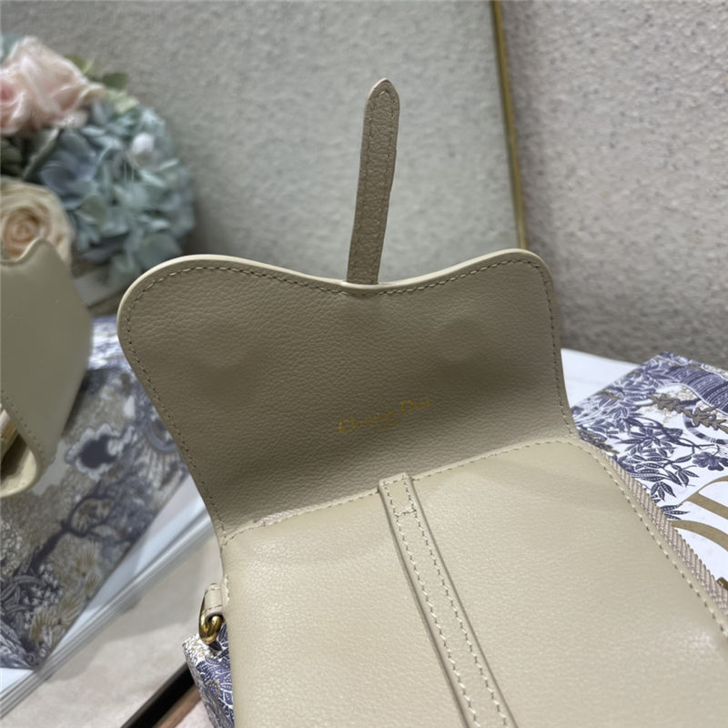 SADDLE MULTIFUNCTIONAL POUCH Supple Cannage Calfskin Beige High