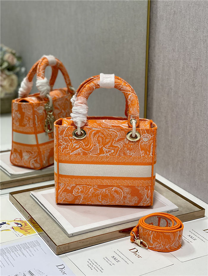 MEDIUM LADY D-LITE BAG Toile de Jouy Reverse Embroidery Orange High