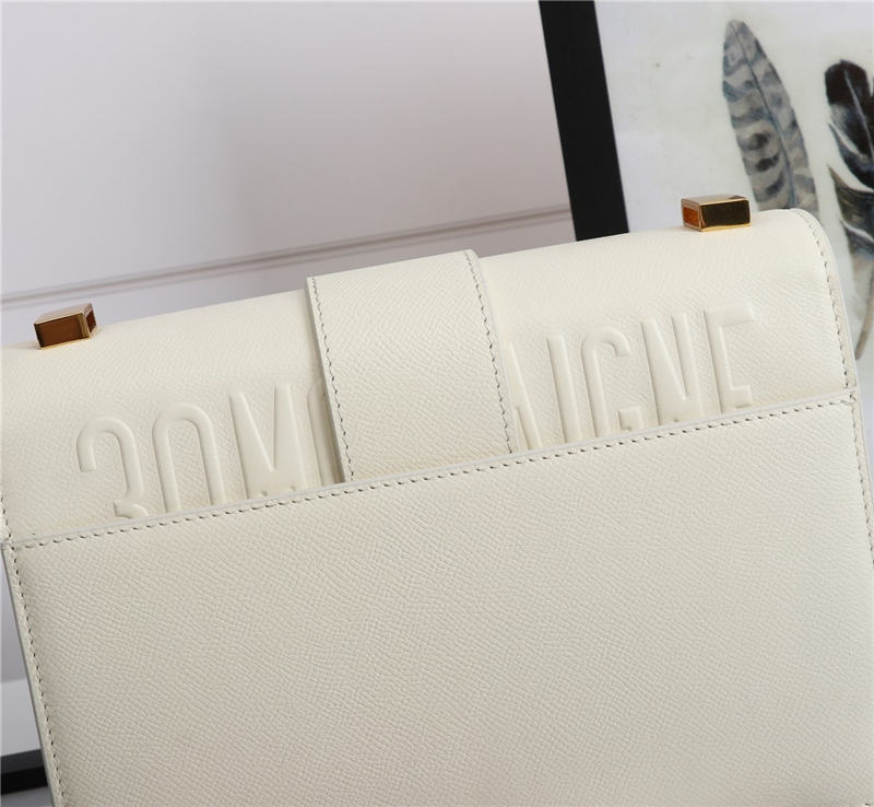 30 MONTAIGNE BAG Grained Calfskin White High