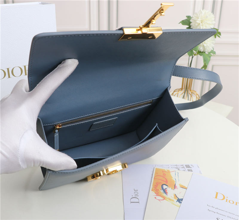 30 MONTAIGNE BAG Calfskin Grey Blue High