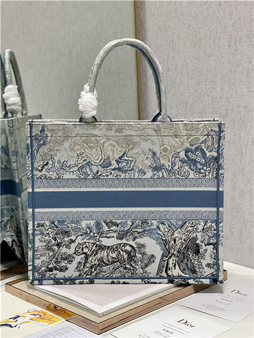 LARGE Dior BOOK TOTE Gradient Toile de Jouy Embroidery Blue High