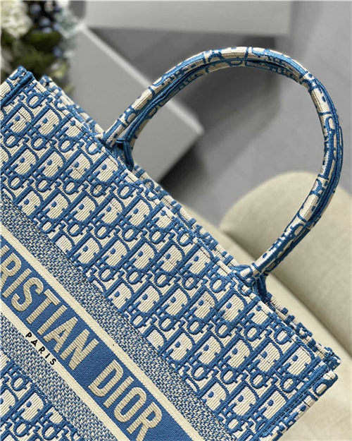 MEDIUM Dior BOOK TOTE Dior Oblique Embroidery Blue High