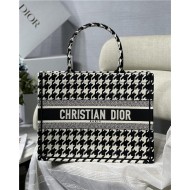 MEDIUM Dior BOOK TOTE Houndstooth Embroidery Black and White High