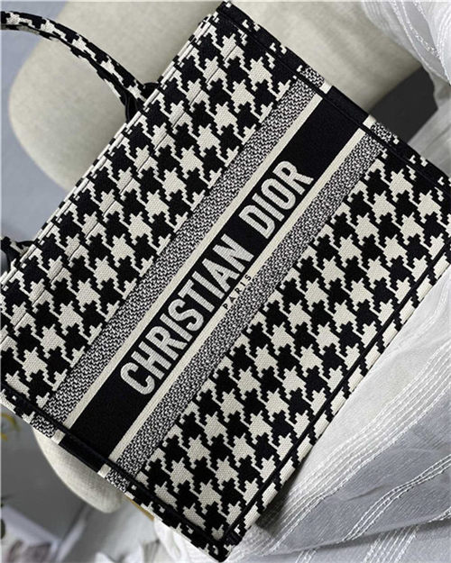 MEDIUM Dior BOOK TOTE Houndstooth Embroidery Black and White High