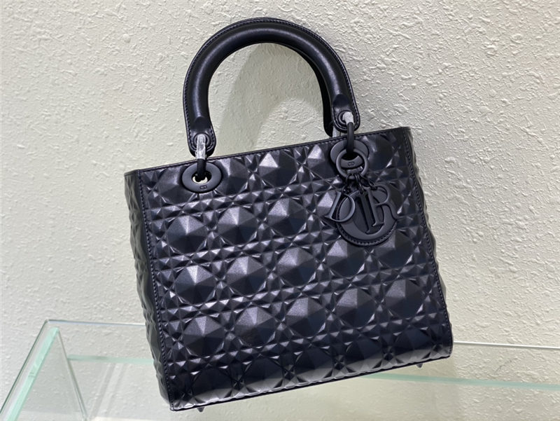 MEDIUM LADY Dior Cannage Calfskin with Diamond Motif Black High