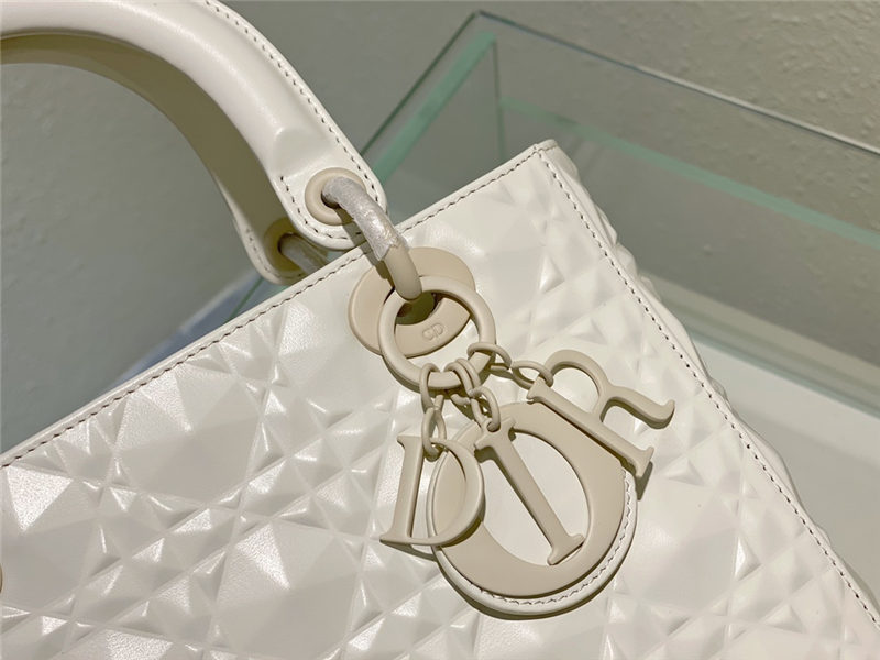 MEDIUM LADY Dior Cannage Calfskin with Diamond Motif White High