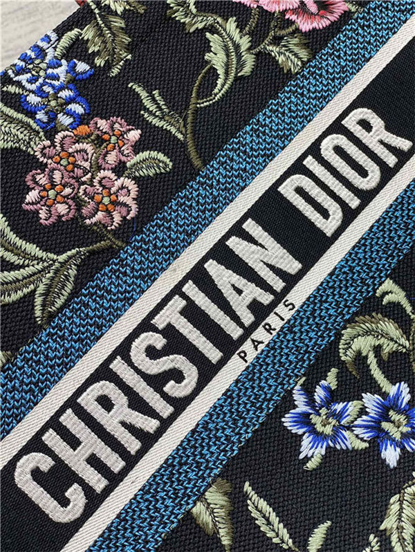 MEDIUM Dior BOOK TOTE Dior Petites Fleurs Embroidery Black High