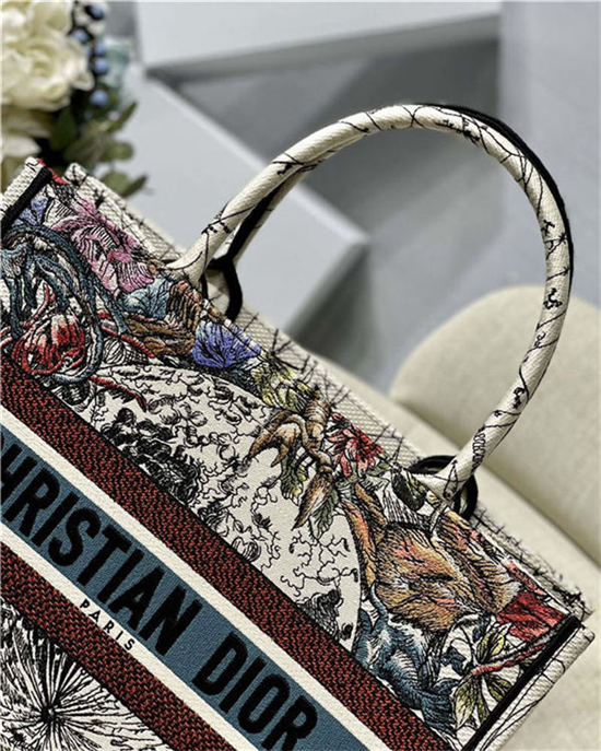 MEDIUM Dior BOOK TOTE Latte Multicolor Dior Constellation Embroidery High