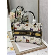 MEDIUM Dior BOOK TOTE Dior Pixel Zodiac Embroidery White High