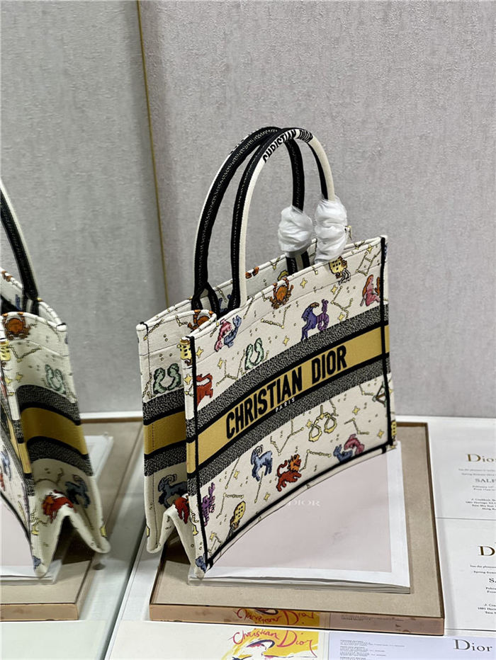 MEDIUM Dior BOOK TOTE Dior Pixel Zodiac Embroidery White High