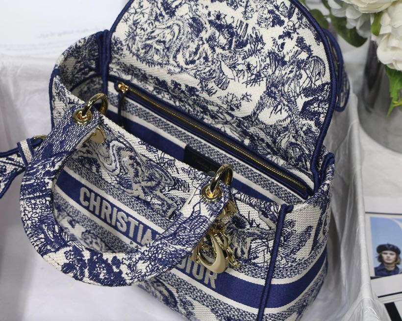 MEDIUM LADY D-LITE BAG Toile de Jouy Embroidery Blue High