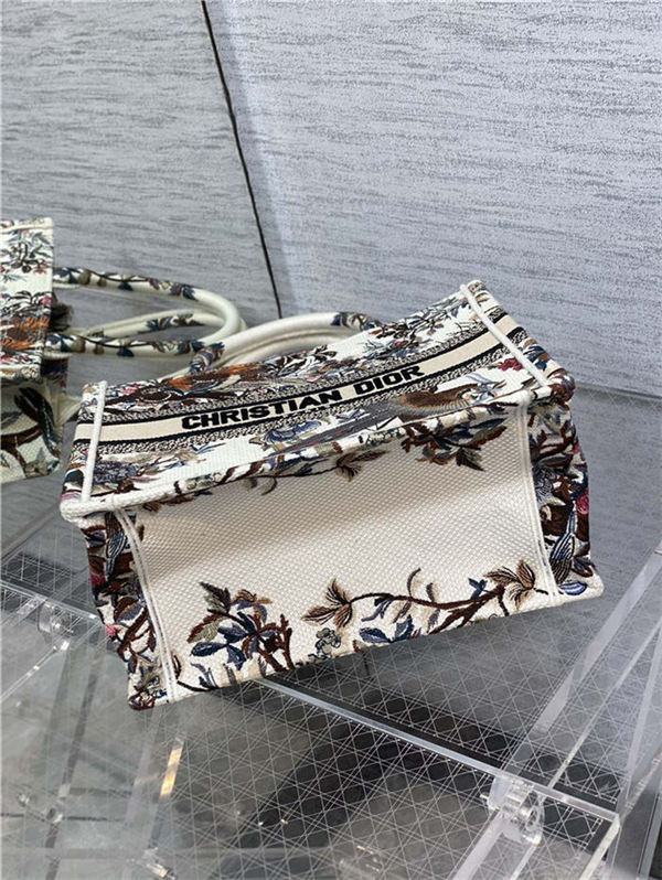 SMALL Dior BOOK TOTE Dior Jardin d'Hiver Embroidery White High