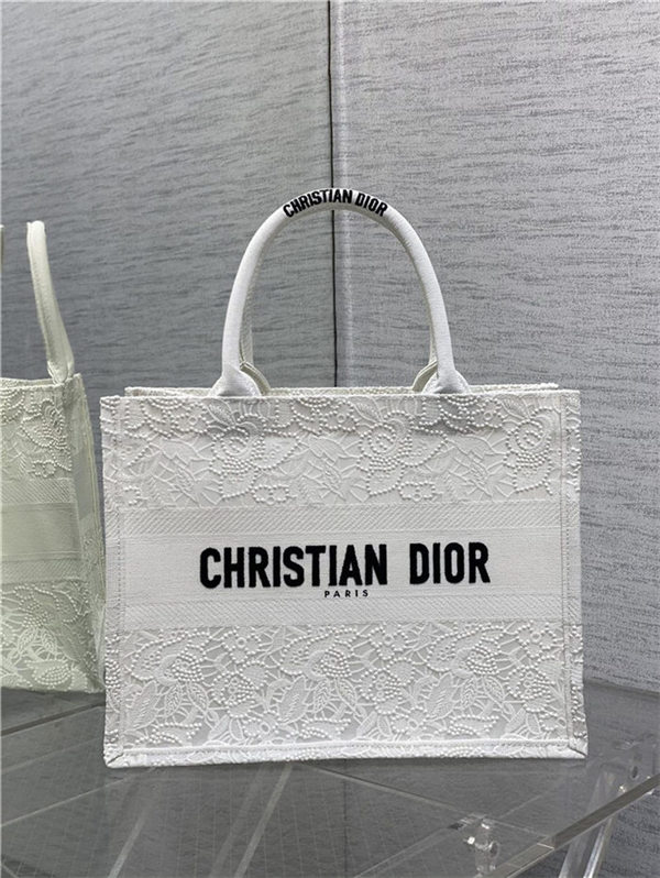 MEDIUM Dior BOOK TOTE D-Lace Embroidery with Macramé Effect High