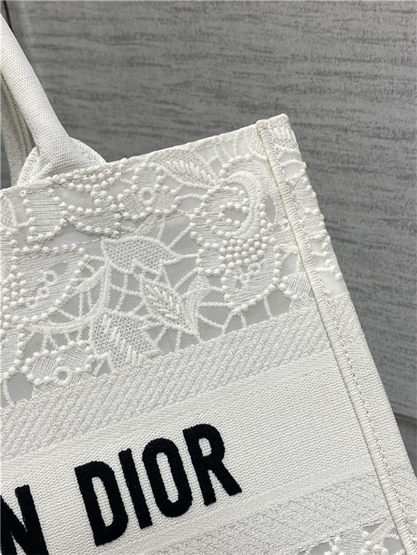 MEDIUM Dior BOOK TOTE D-Lace Embroidery with Macramé Effect High