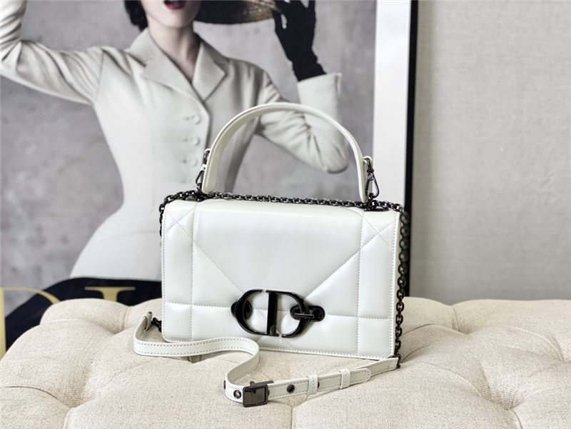 30 MONTAIGNE CHAIN BAG WITH HANDLE Maxicannage Lambskin White High