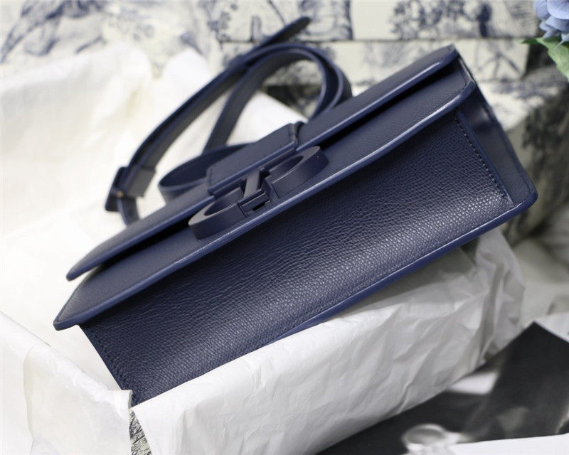 30 MONTAIGNE BAG Ultramatte Grained Calfskin Indigo Blue High