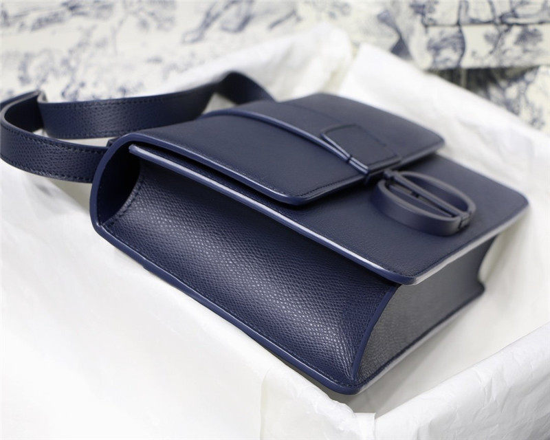 30 MONTAIGNE BAG Ultramatte Grained Calfskin Indigo Blue High