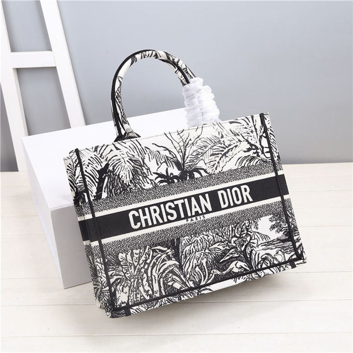 MEDIUM Dior BOOK TOTE Dior Hibiscus Embroidery Palm Tree High