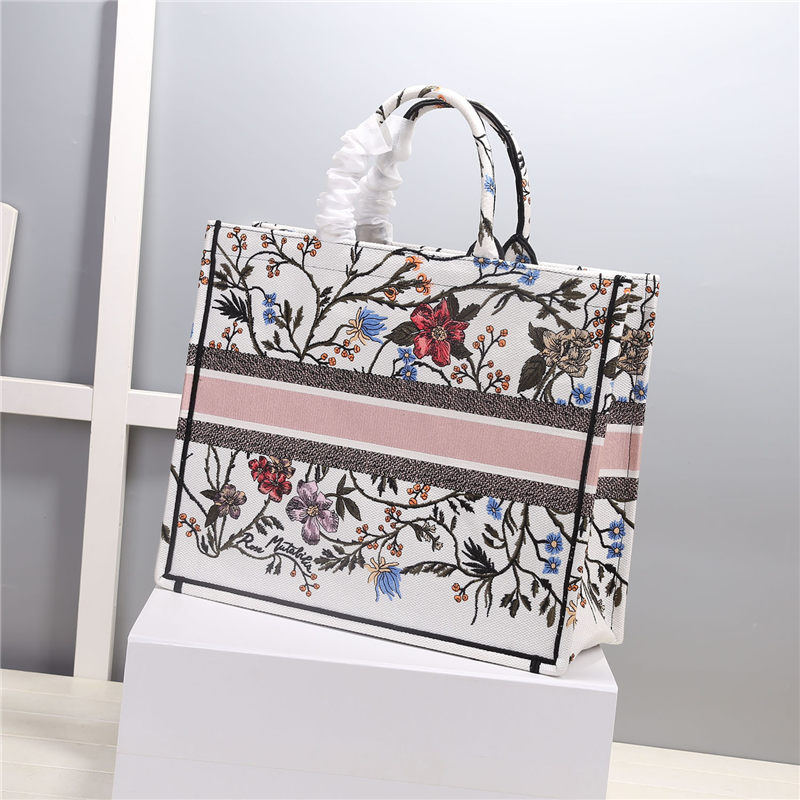 LARGE Dior BOOK TOTE Embroidery High