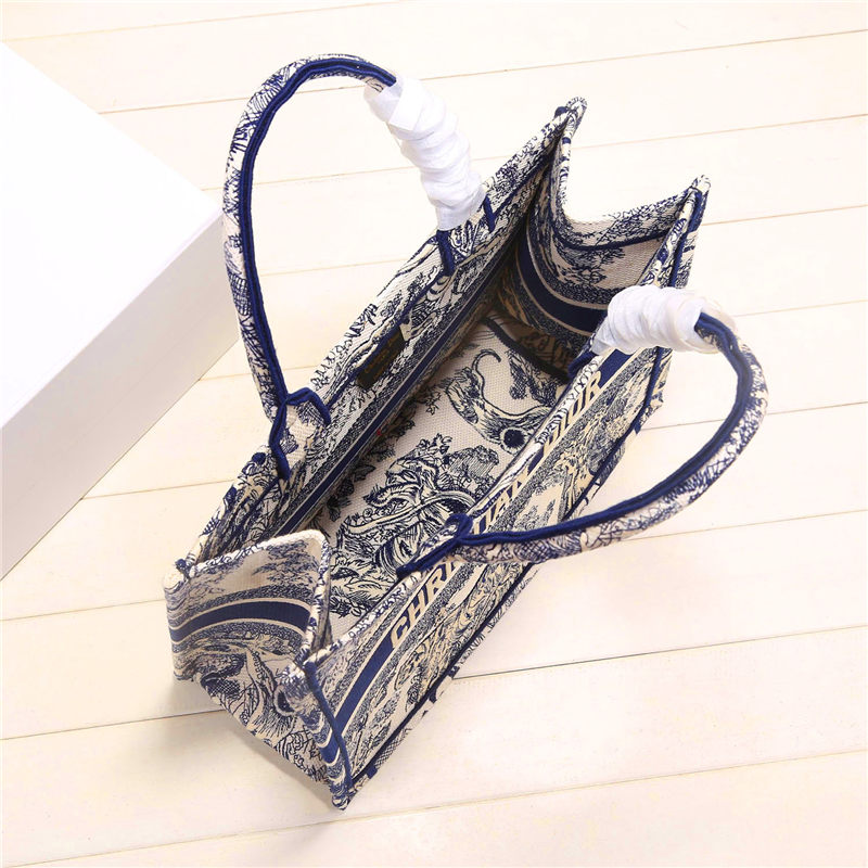 MEDIUM Dior BOOK TOTE Toile de Jouy Embroidery Blue High