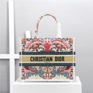 MEDIUM Dior BOOK TOTE Embroidery High