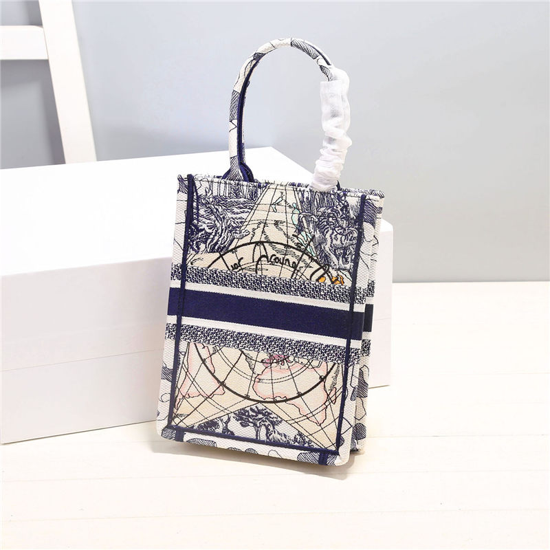 VERTICAL Dior BOOK TOTE Embroidery High