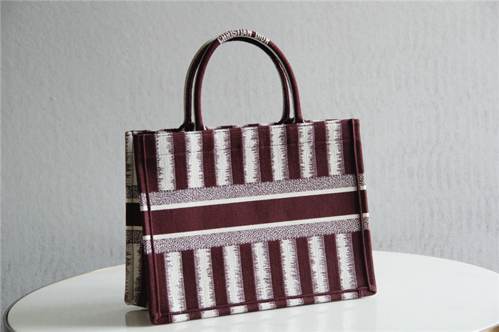 Dior MEDIUM BOOK TOTE Embroidery Burgundy mid