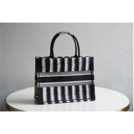 Dior MEDIUM BOOK TOTE Embroidery Black mid