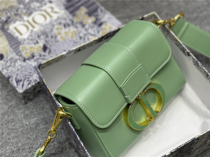 30 MONTAIGNE BOX BAG calfskin Green mid