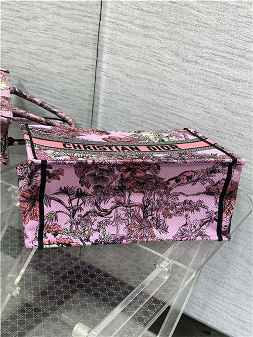 MEDIUM Dior BOOK TOTE Toile de Jouy Voyage Embroidery Pink High