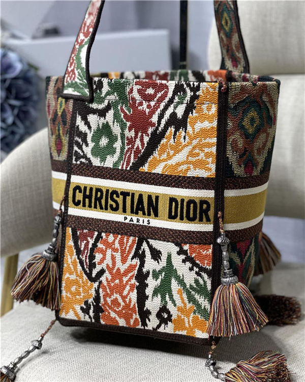 Dior D-BUBBLE BUCKET BAG Dior Paisley Embroidery Orange 022 High