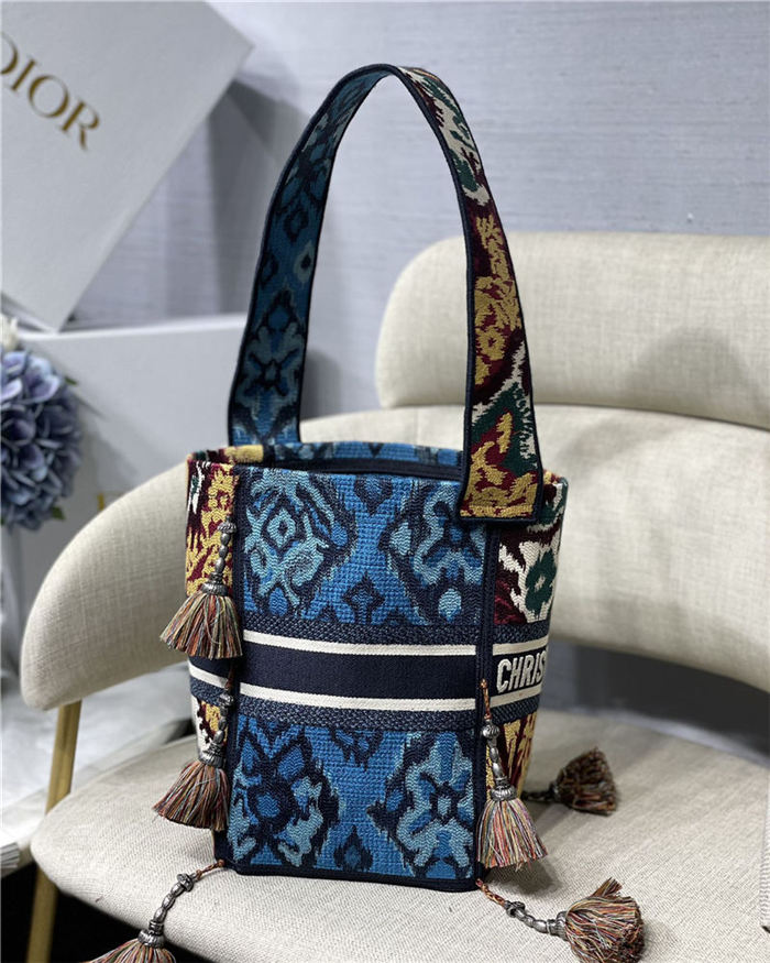 Dior D-BUBBLE BUCKET BAG Dior Paisley Embroidery Blue 022 High