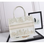 MEDIUM Dior BOOK TOTE Dior Around the World Stella Embroidery Gold-Tone High