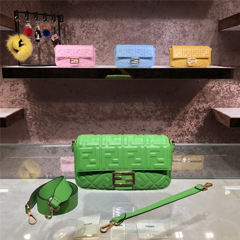 BAGUETTE leather bag Green High