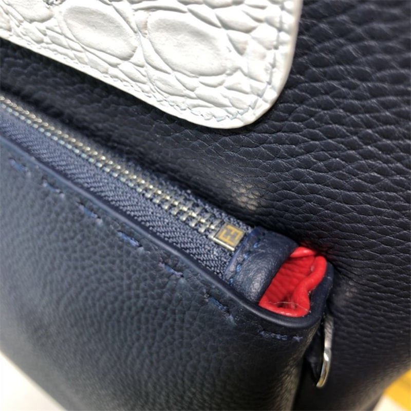 BAG BUGS BACKPACK Grain Leather Navy High