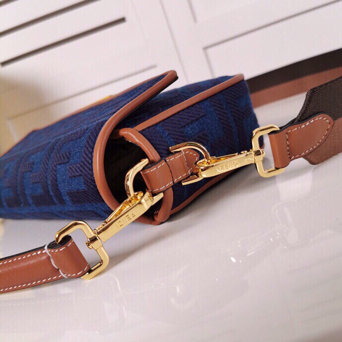 Fendi BAGUETTE Blue denim bag Mid