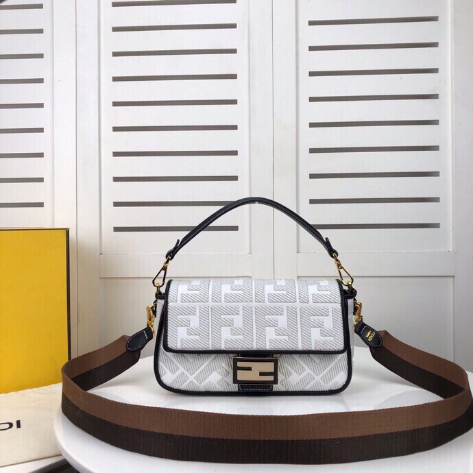 Fendi BAGUETTE White Canvas bag Mid