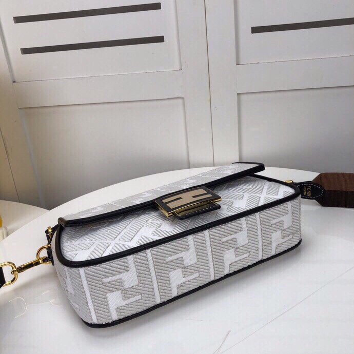 Fendi BAGUETTE White Canvas bag Mid